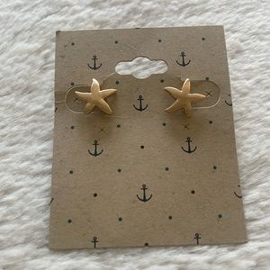 Gold Tone Starfish Earrings NWT
